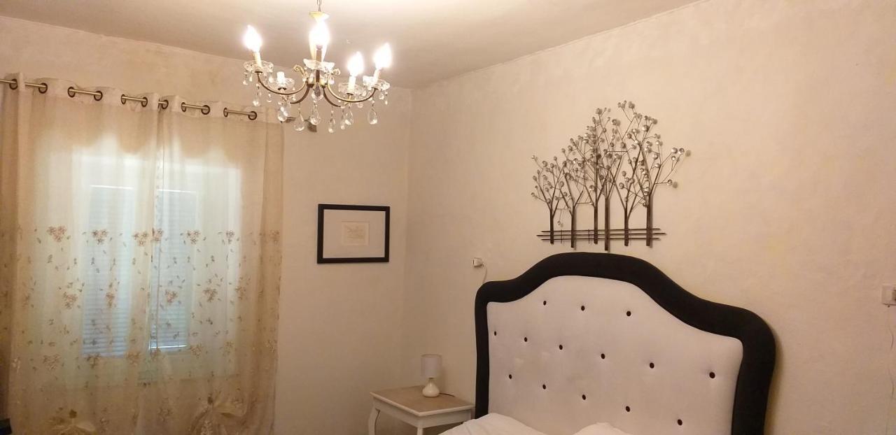 Bed and Breakfast La Cascina Della Grotta Di Tufo San Valentino  Exterior foto
